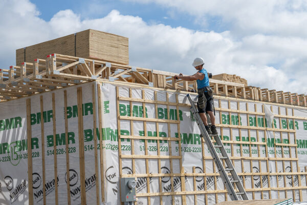 Photo de la construction d'une maison neuve par Voreno Construction