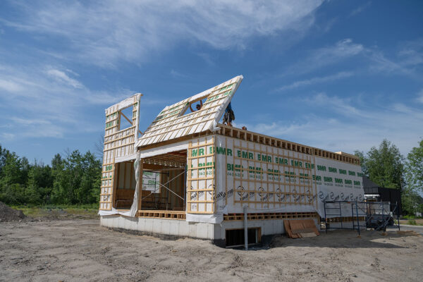 Photo de la construction d'une maison neuve par Voreno Construction